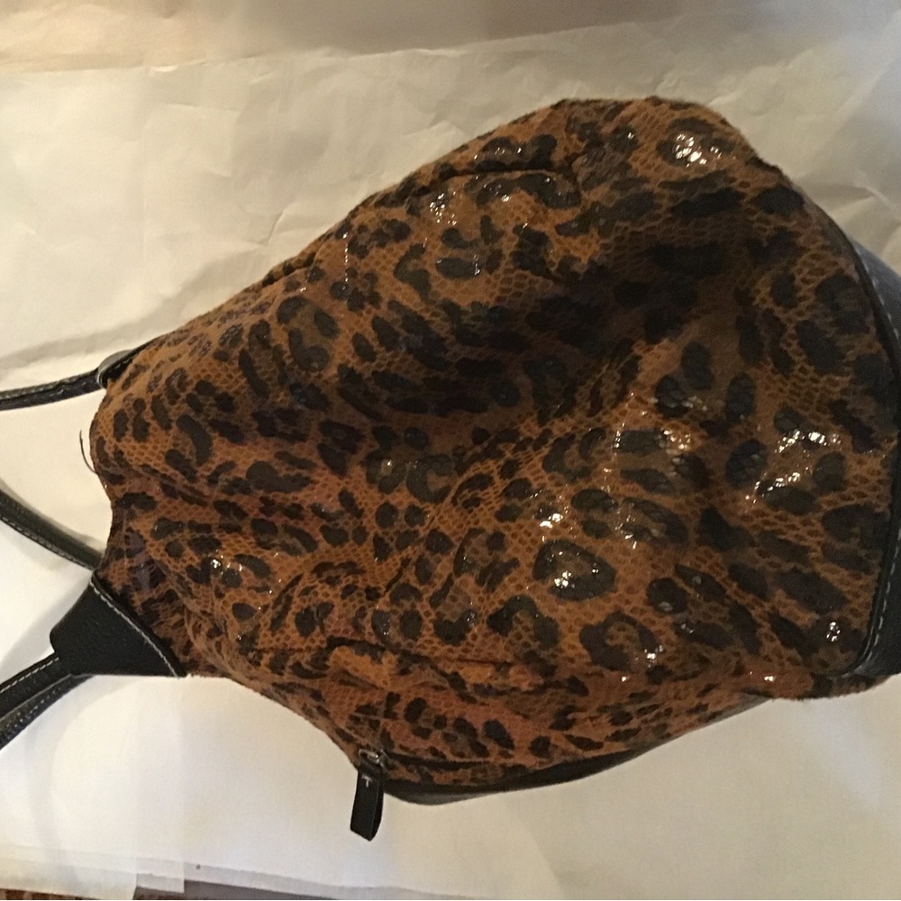 Bueno Leopard Print Purse - Picture 5 of 15